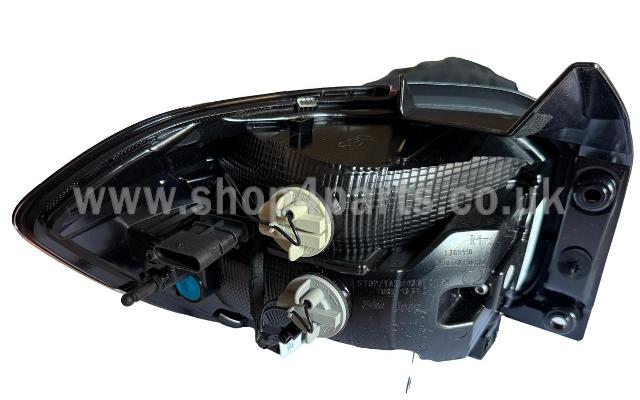 Tail Lamp RH (-LED)